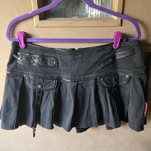 XL Vintage Tripp NYC Black Pleated Mini Skirt
